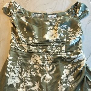 Reformation | Genesis Dress, Size 8. Lightly used, in like new condition.